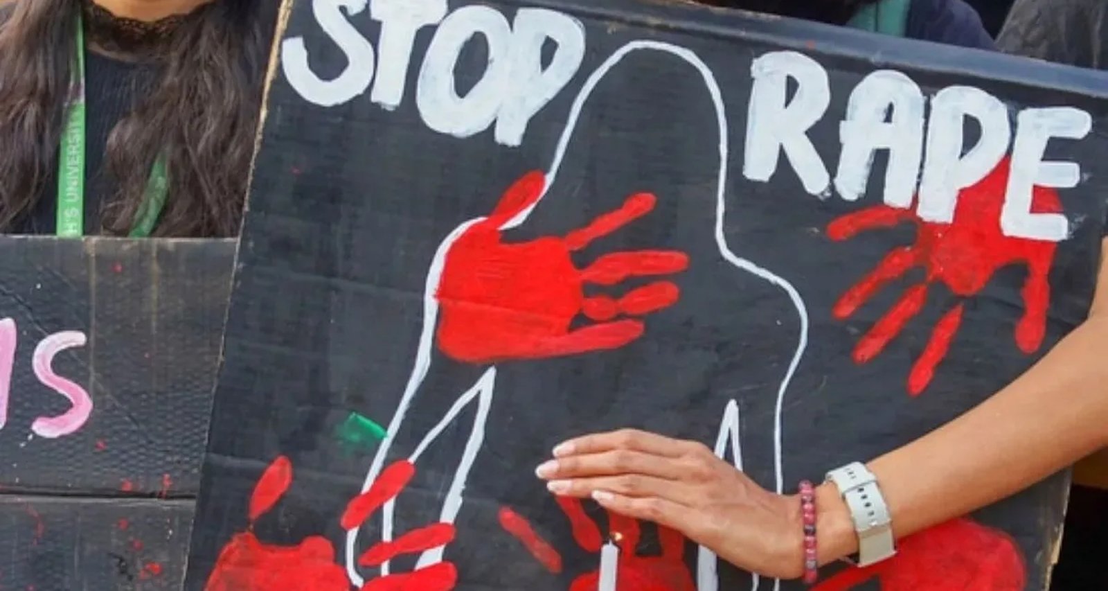 9મા ધોરણની વિદ્યાર્થીનીએ શાળાના શૌચાલયમાં બાળકને જન્મ આપ્યો, હોબાળો મચી ગયો, જાણો સમગ્ર મામલો