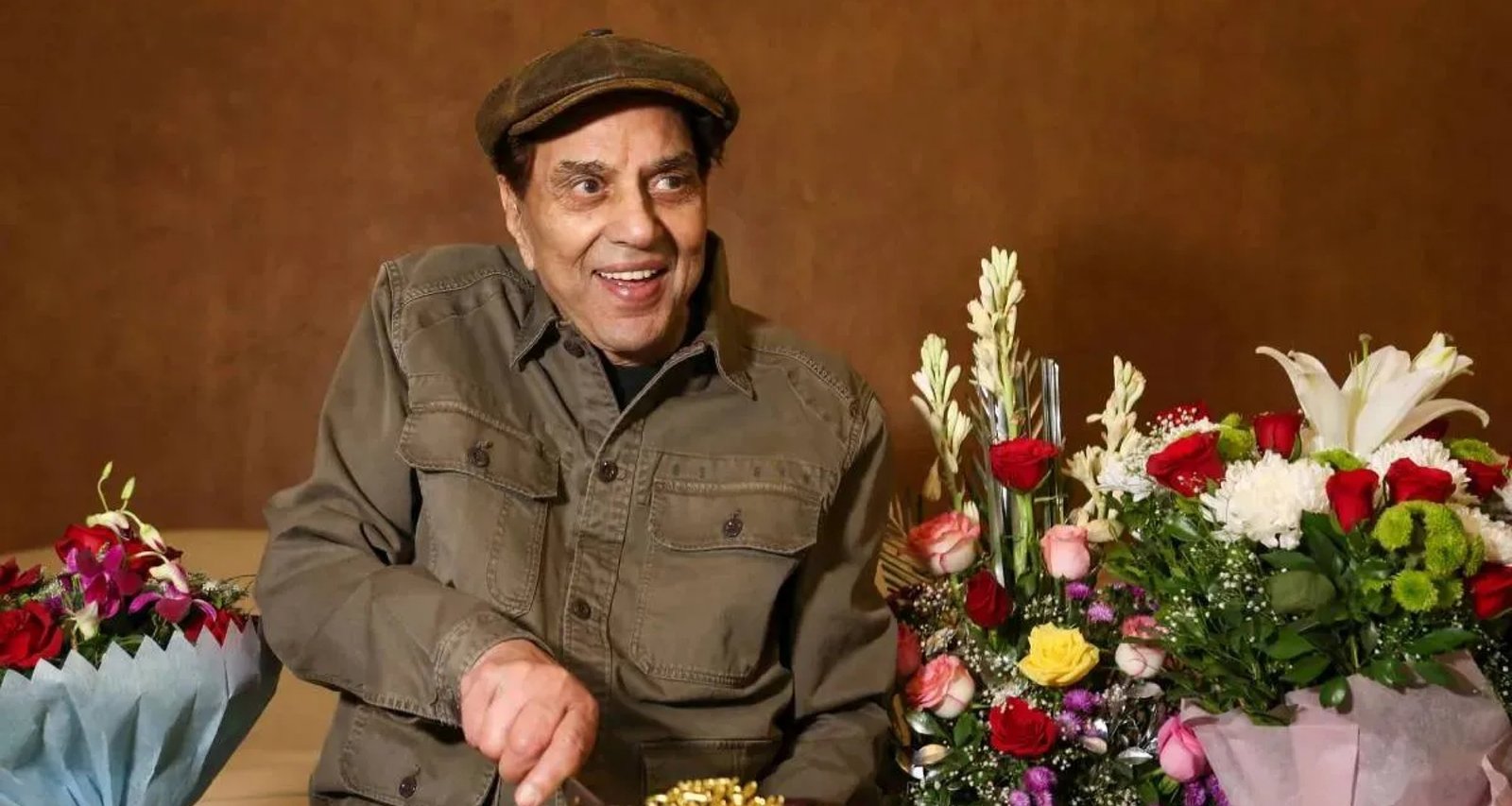 ધર્મેન્દ્રના સ્વાસ્થ્ય અપડેટ: ધર્મેન્દ્રને હોસ્પિટલમાંથી રજા આપવામાં આવી, હવે હી-મેનની સારવાર ઘરે જ કરવામાં આવશે