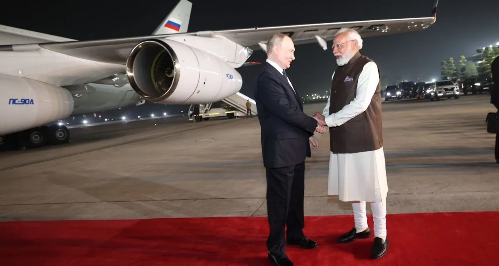 એરપોર્ટ પર વ્લાદિમીર પુતિનનું સ્વાગત કર્યા પછી પીએમ મોદીનું પહેલું નિવેદન, જાણો તેમણે શું કહ્યું