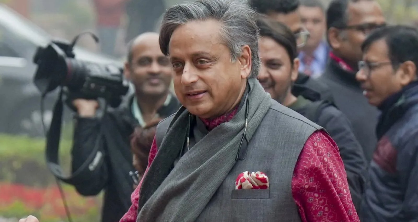 ભારત-પાકિસ્તાન મેચને લઈને થયેલા વિવાદ પર શશિ થરૂરનું નિવેદન, કહ્યું, ‘આ અત્યંત શરમજનક છે’