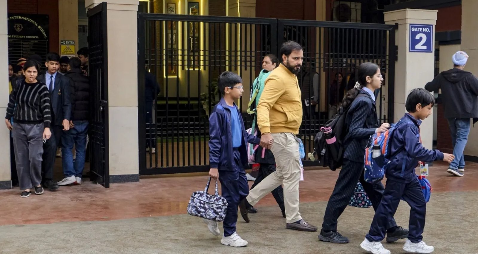 “દિલ્હી ખાલિસ્તાન બનશે, 13 ફેબ્રુઆરીએ બોમ્બ વિસ્ફોટ થશે,” અનેક શાળાઓ અને સંસદને બોમ્બથી ઉડાવી દેવાની ધમકી